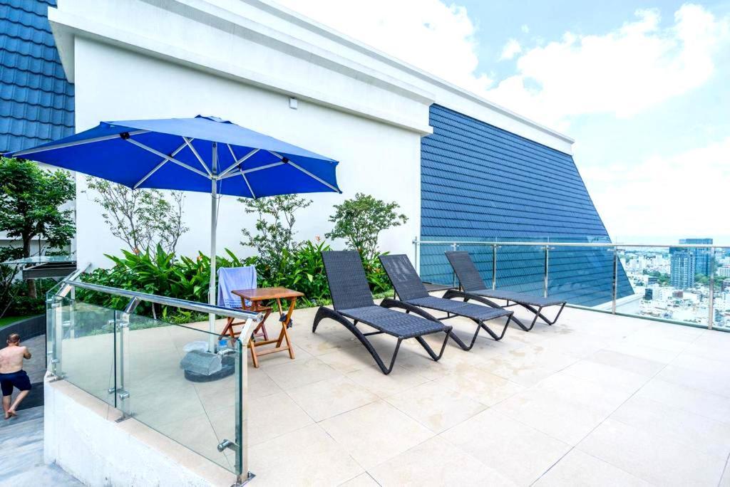 Linda Apartment-Icon56-District4-3Mins To Center Dtrc1- Infinity Pool- Awesome Rooftop Хошимин Екстериор снимка